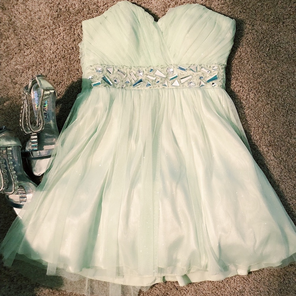 BEAUTIFUL 💚❕Homecoming/formal Dress